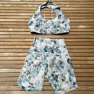 lululemon Align™ High-Rise Short 6" and Lululemon Align matching Sports Bra